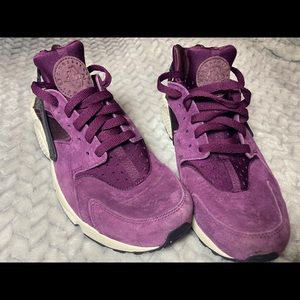 Purple velvet Nike